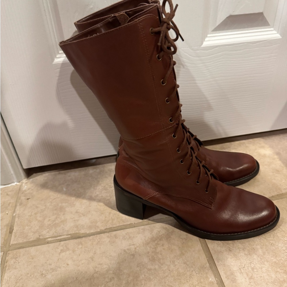PAZZO Chestnut Lace-Up Women's Boots - Picture 2 of 7